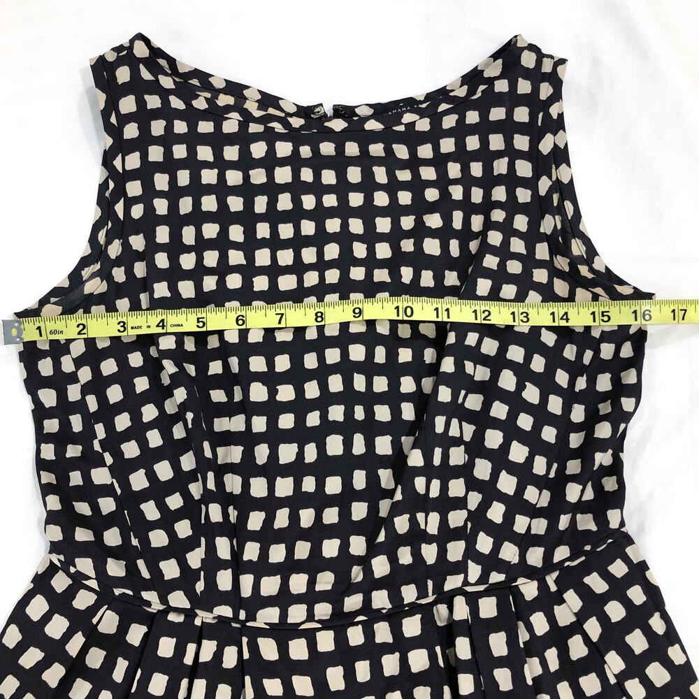 Banana Republic Silk Fit and Flare Dress - Picture 7 of 10